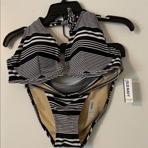 Old navy Black&white swim suit